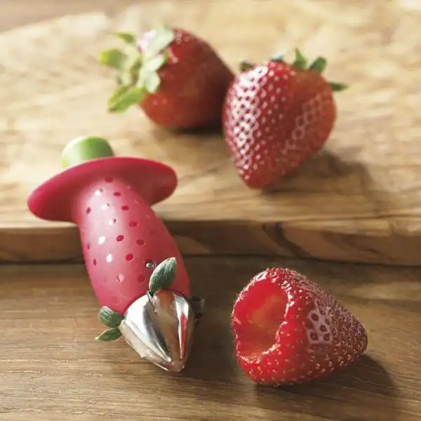 Strawberry huller