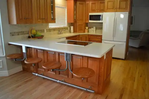 Suspendend kitchen bar stool