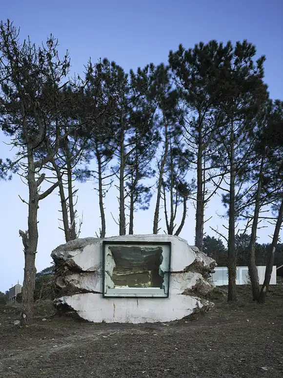 Trufa concrete cave building6