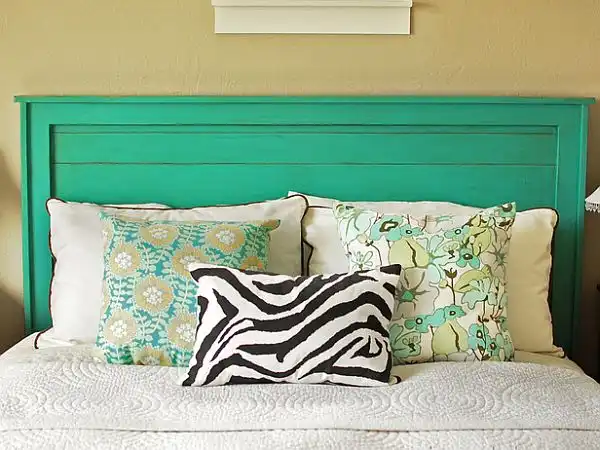 Turquoise headboard beauty