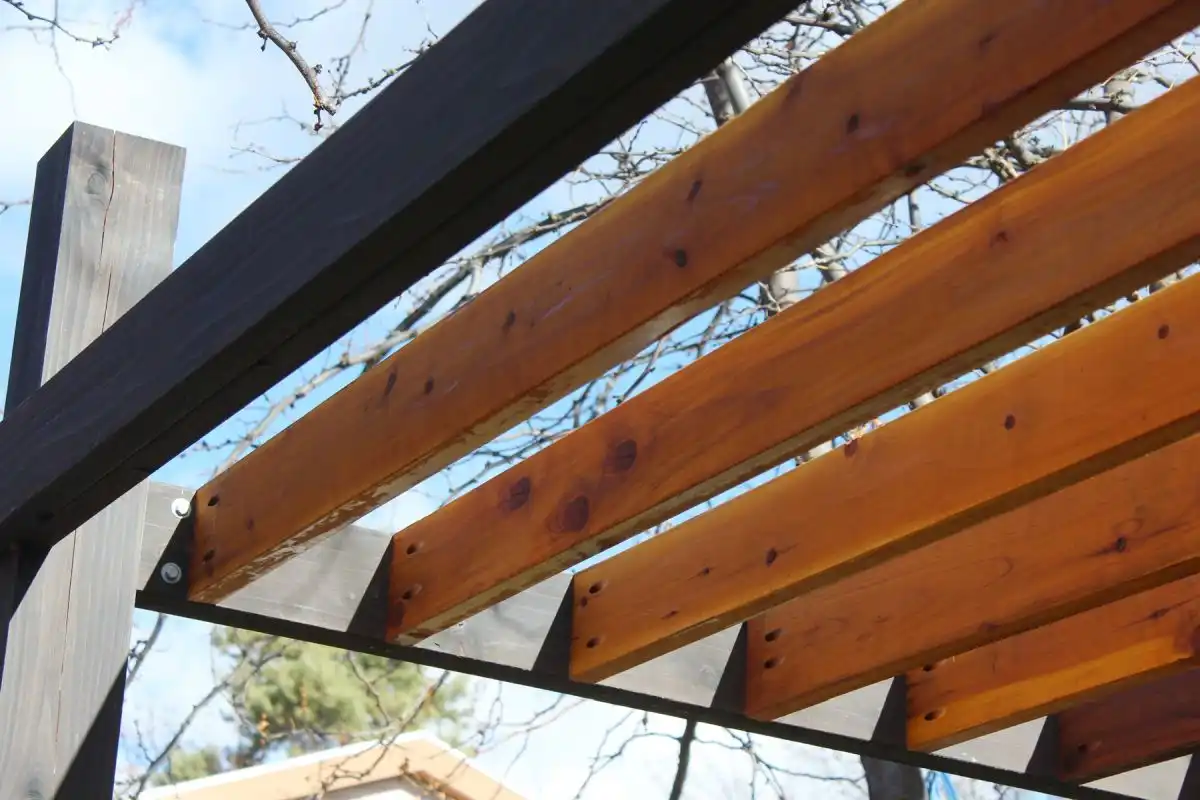 How to Install Modern Pergola Rafters Without Brackets - tutorial