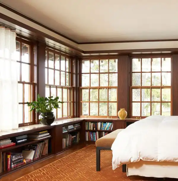 Underwindow books storage
