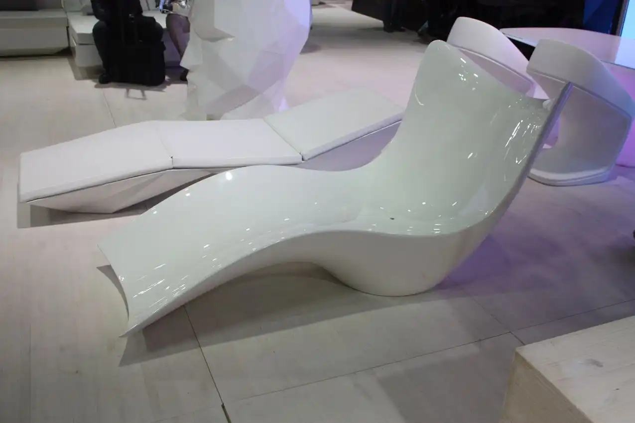 Vondom floor lounger surg chaise