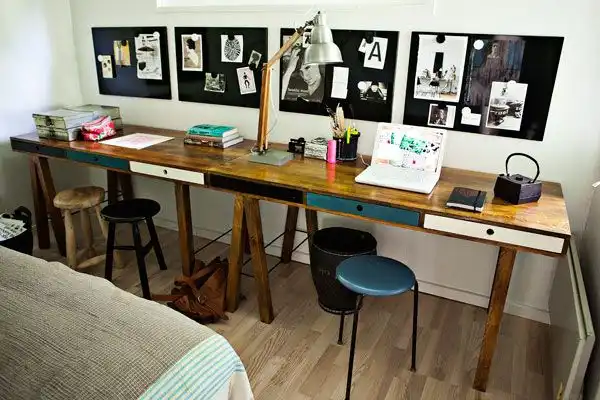 Wall desk for 4