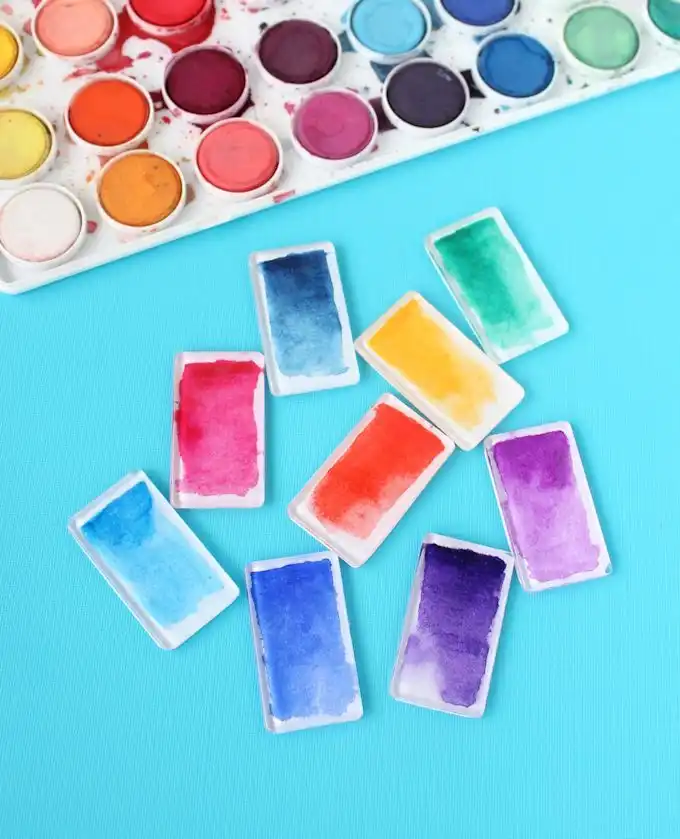 20 Darling Ways to DIY with Watercolors