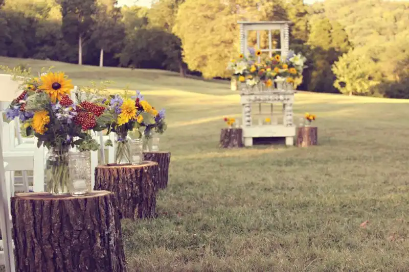 wedding-tree-stumps-must-have