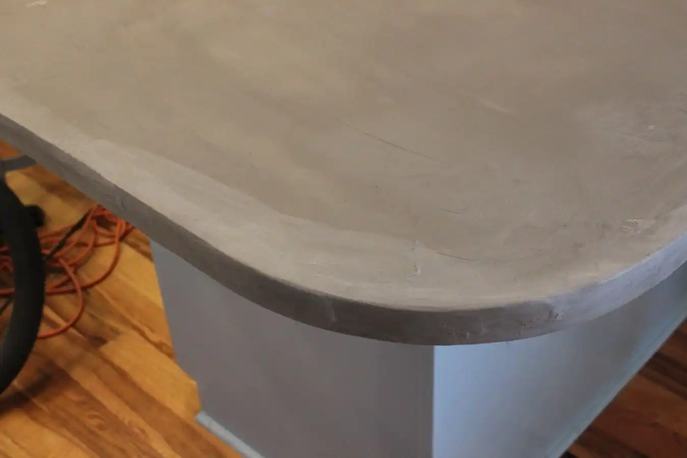While concrete moist1