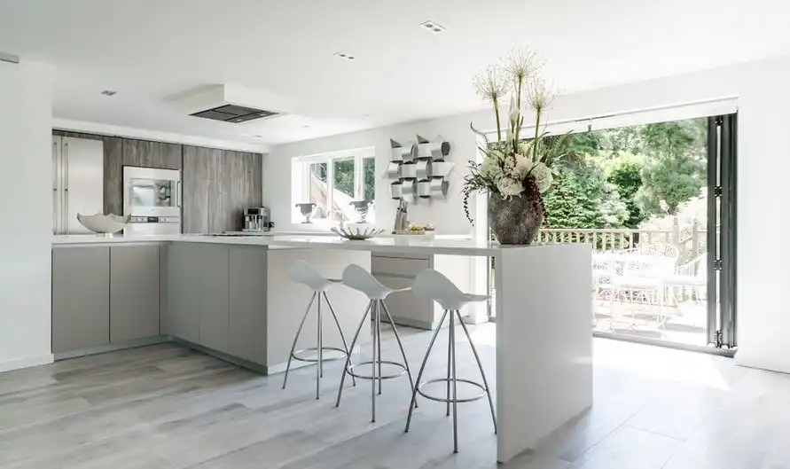 white Onda bar stools
