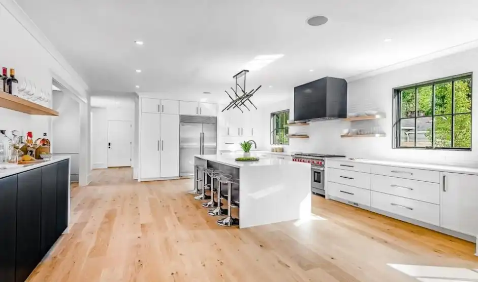 White kitchen is a fabulous option
