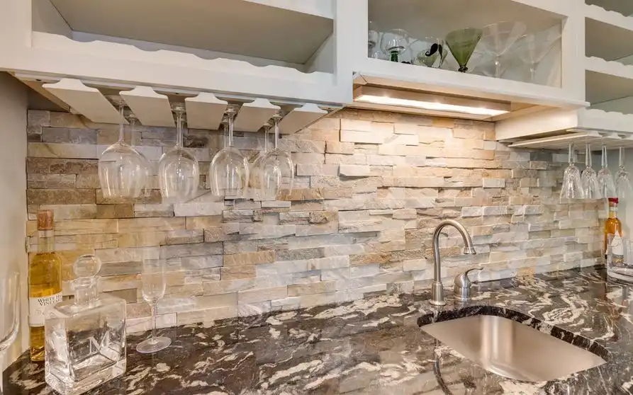 wine-glass-storage-under-counter
