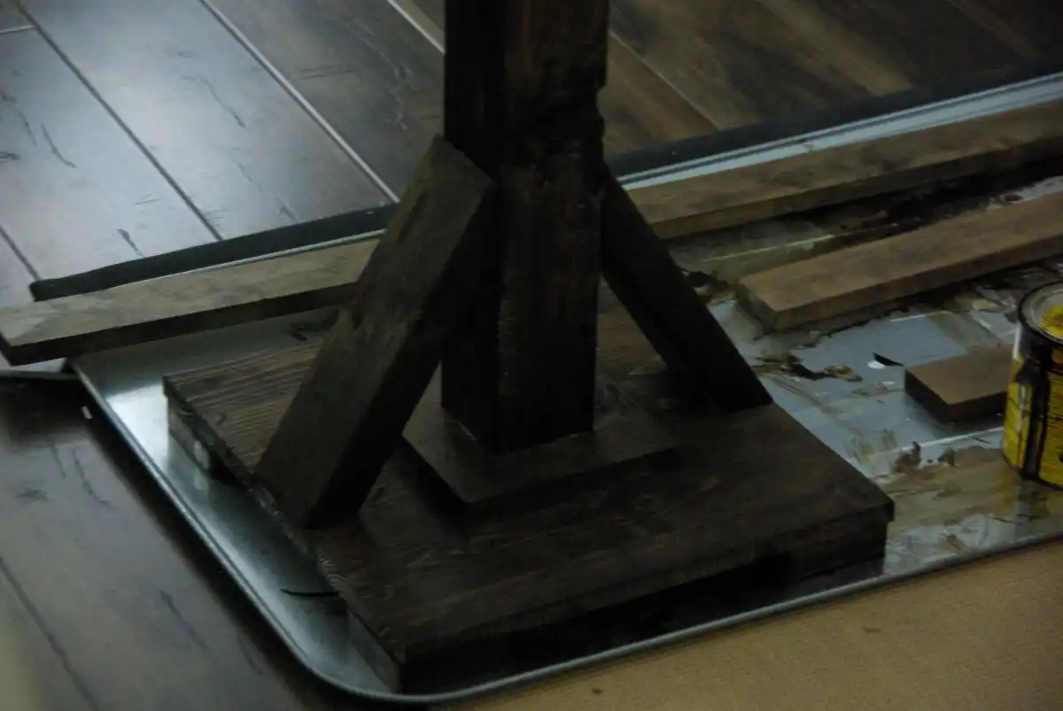 Woo coat rack base
