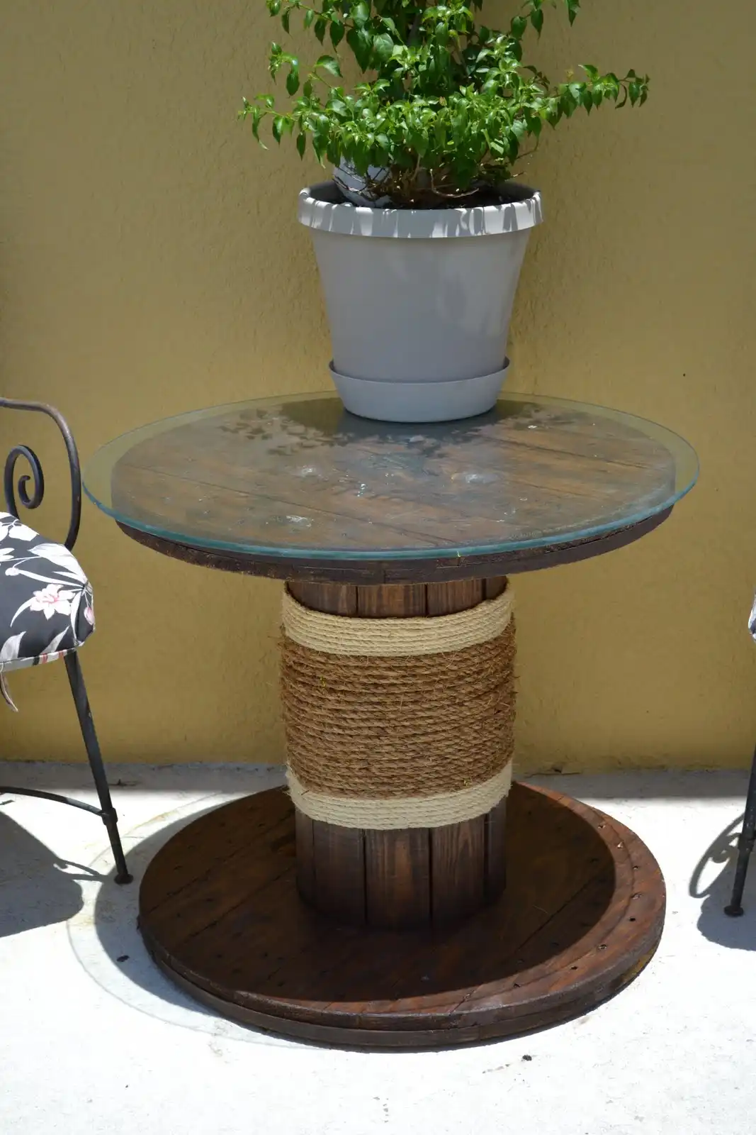 wooden-spoon-table