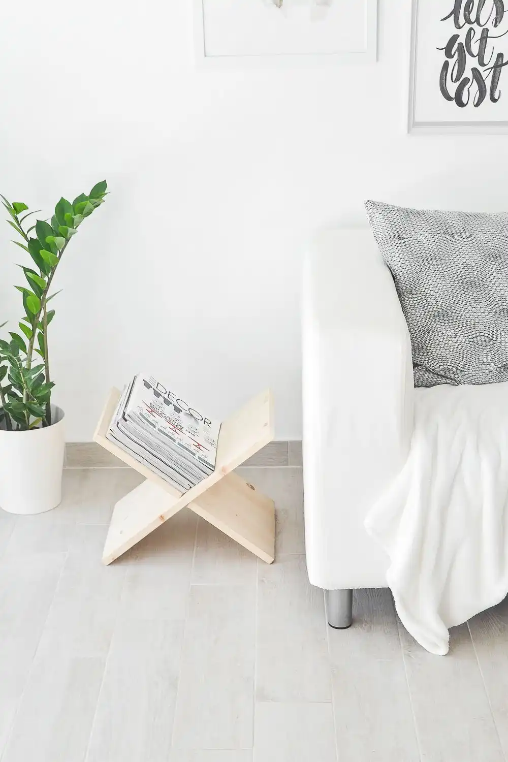 X DIY Wooden Magazine Holder Step