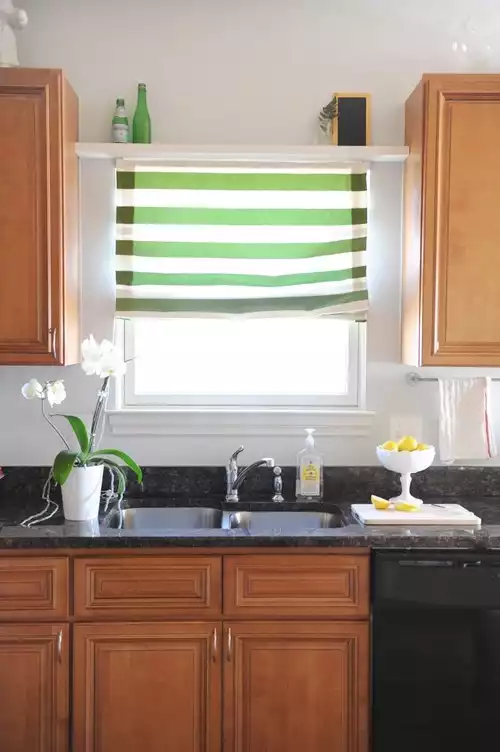 20 Kitchen Curtains to Lighten and Brighten Your Kitchen Instantly