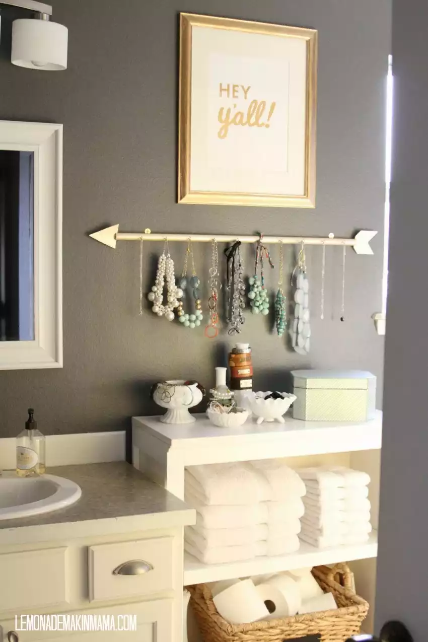 Arrow jewelry holder