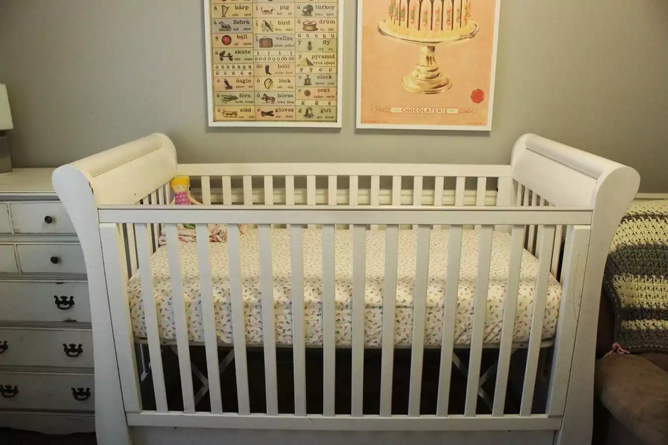 DIY Crib Sheet: Step-by-Step Tutorial for Making Two Types of Crib Sheets
