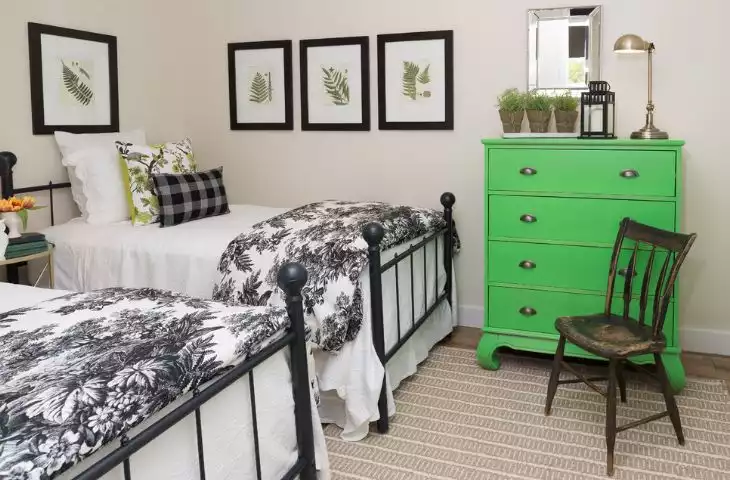 Black metalic bed frames