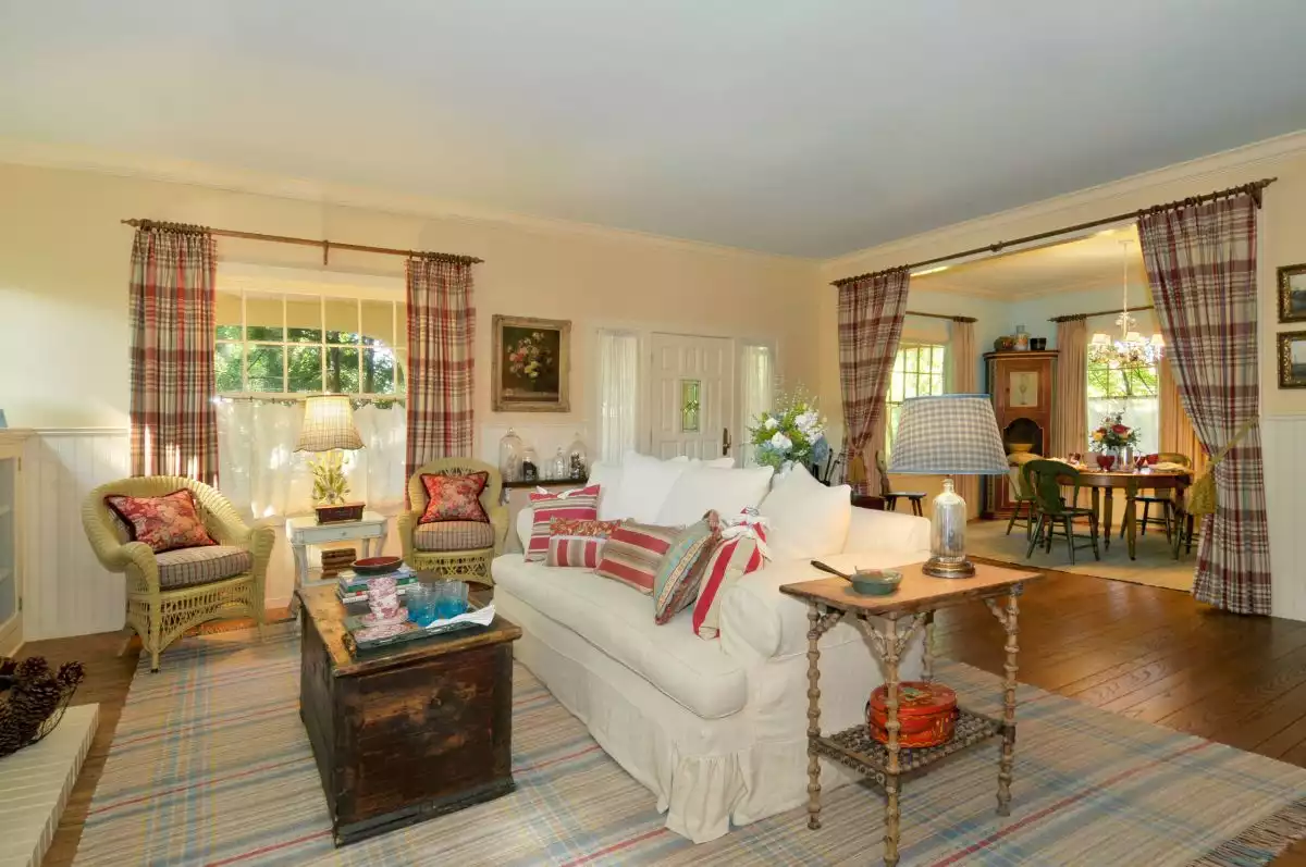 Café Curtains for Living Room Areas