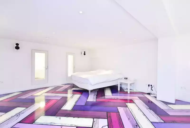 Colorful herringbone pattern for bedroom floor
