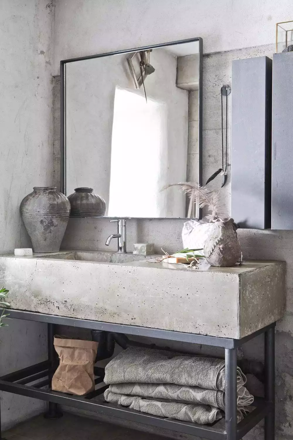 Concrete Bathroom Vanity and Integral Sink