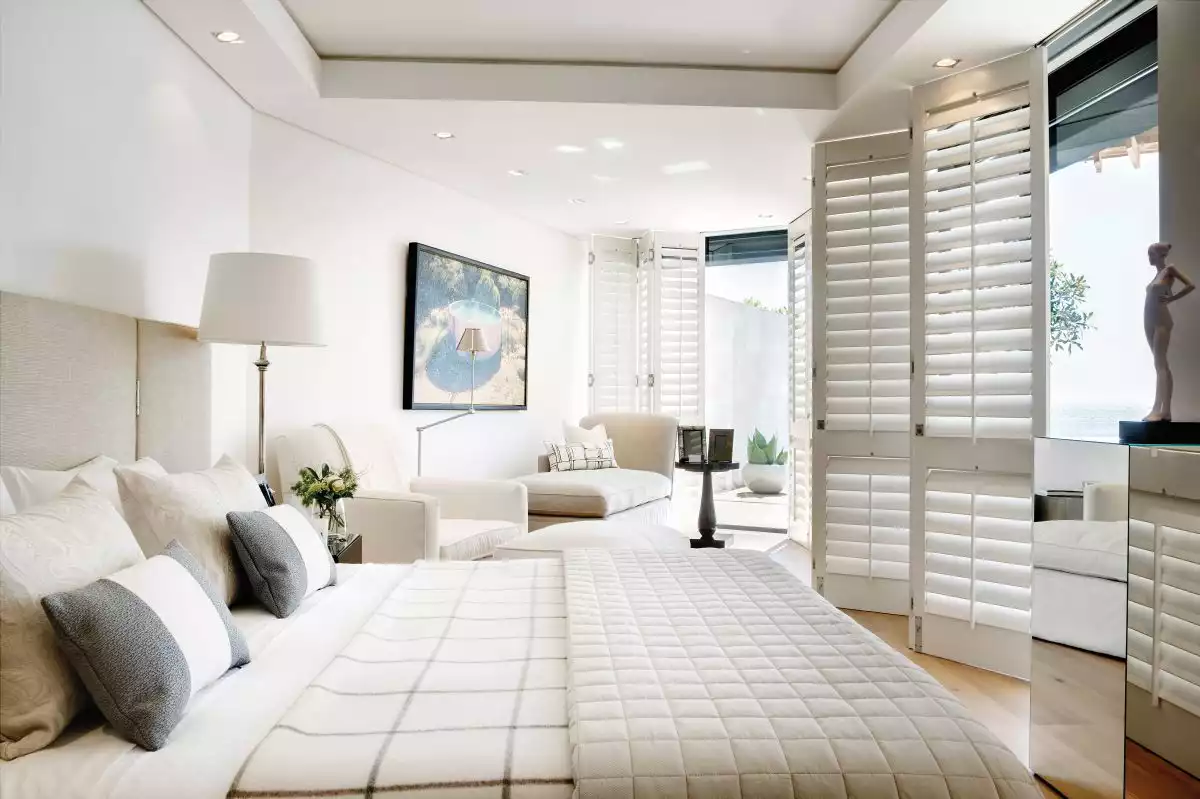 The master bedroom suite is spectacular and has an exceptionally airy and fresh decor based mainly on light colors