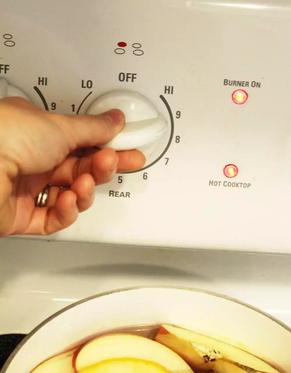 DIY Autumn Aromas- Bring the contents of the pot to a boil