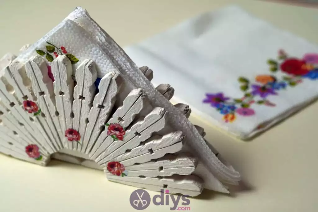 clothespin crafts napkin holder