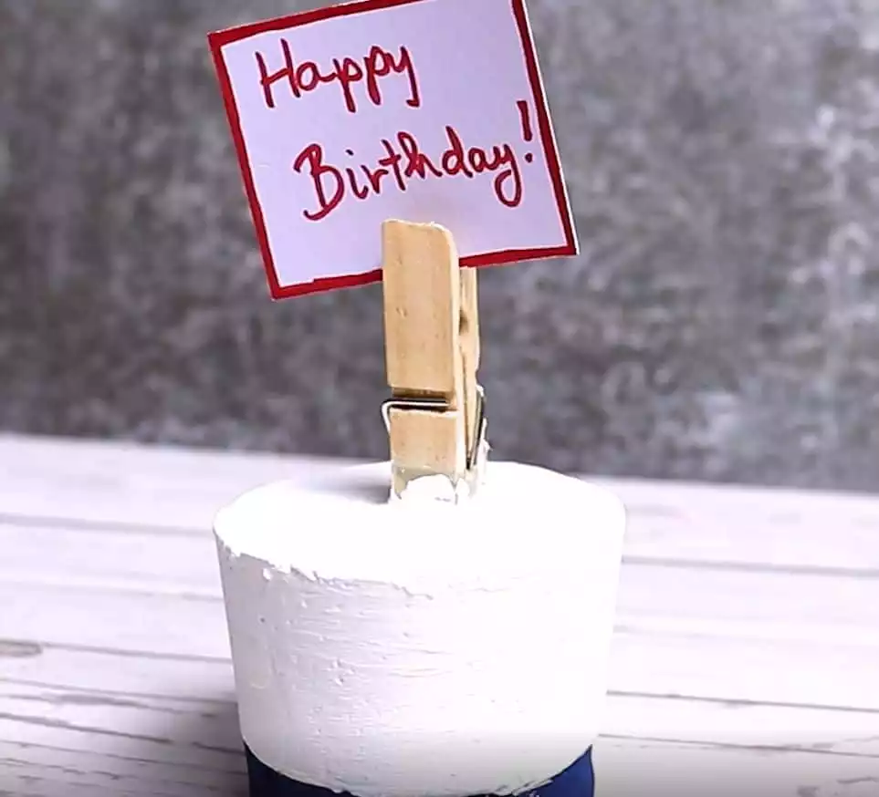 Beautiful Clothespin Crafts Cardholder