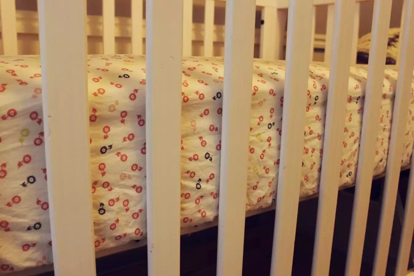 DIY Crib Sheet Nursery room