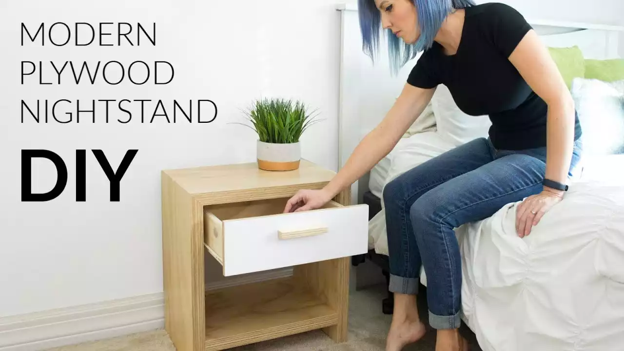 Simple and versatile nightstand made of plywood