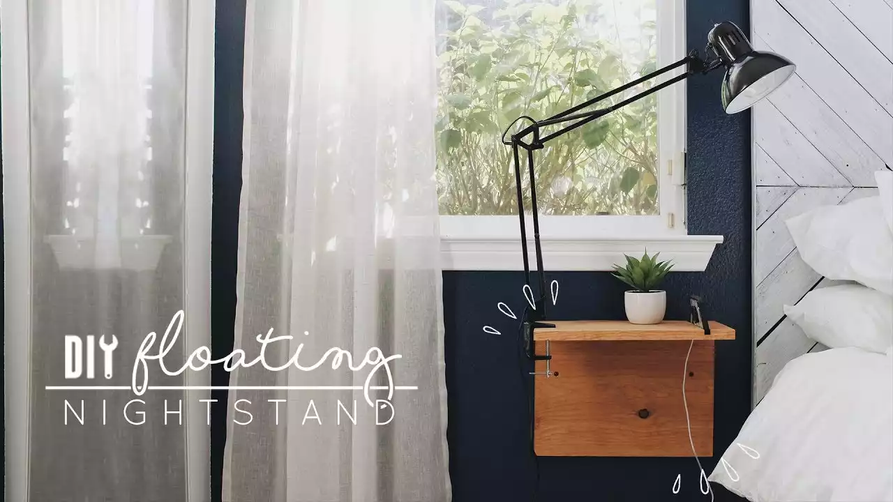 Floating shelf with a compact and airy aesthetic