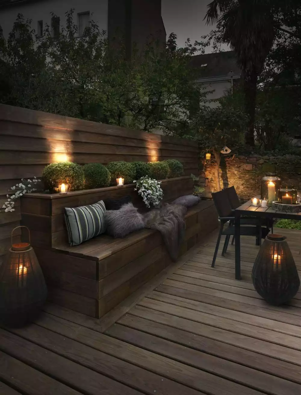 Deck backyard lighting