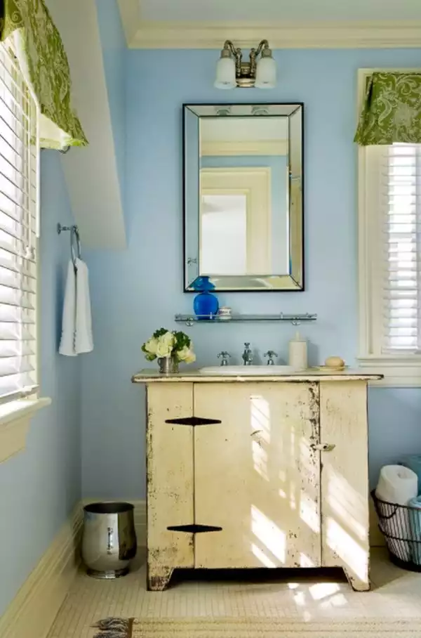 Farmhouse Bathroom in New York