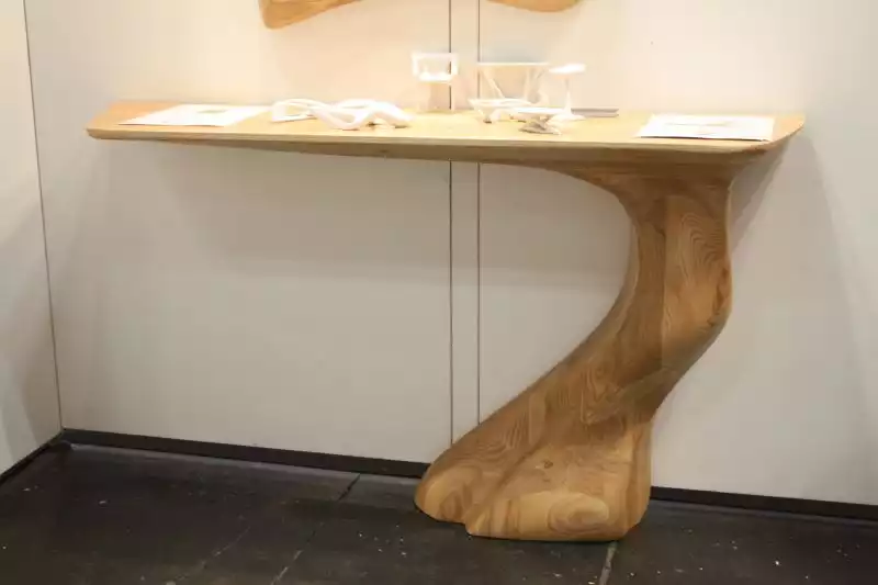 Curved Furniture Pieces With Timeless And Peculiar Designs