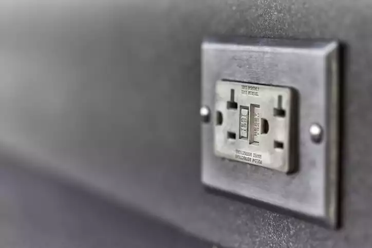 GFCI Outlet Wiring Placement