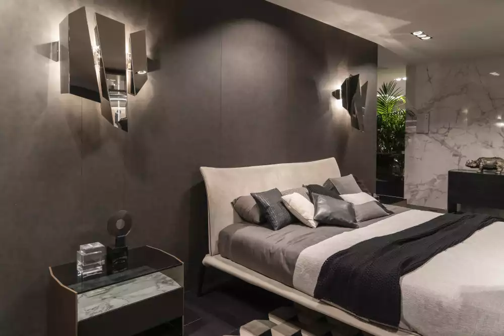 Neutral colors and subdued lighting