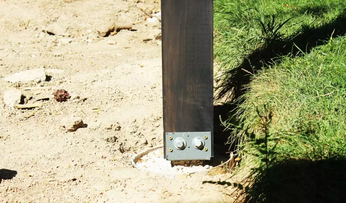 How to Install Pergola Posts