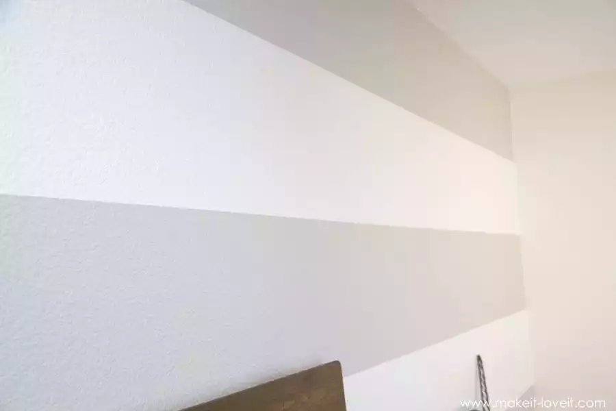 How to paint striped walls