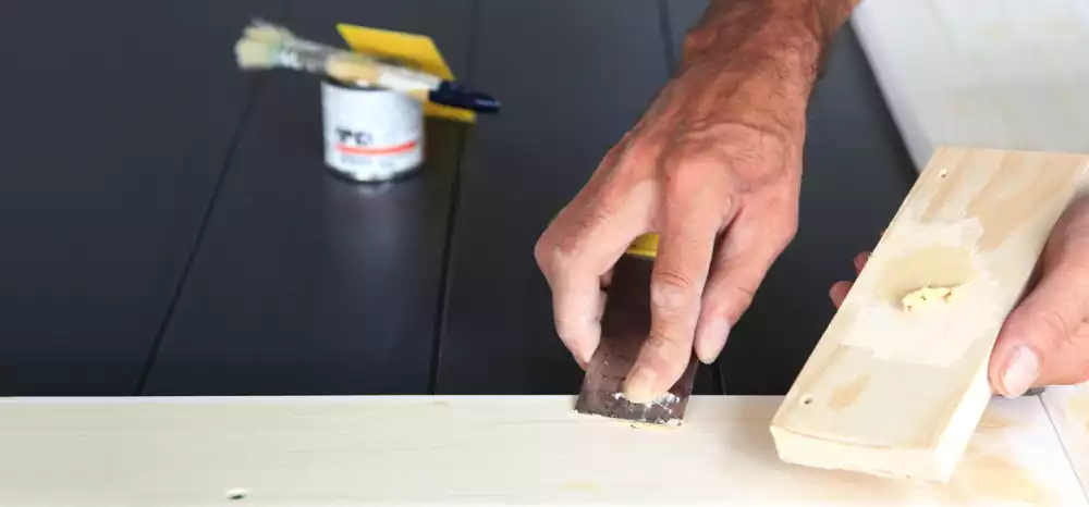 How To Use Wood Putty