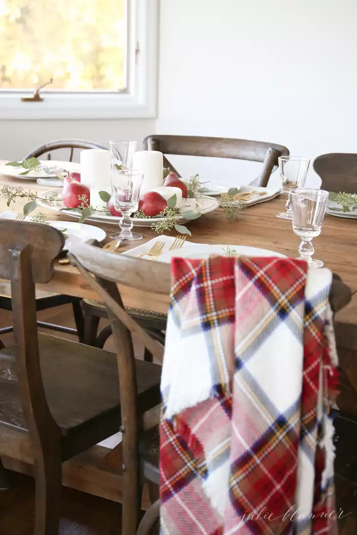 Last minute fall table centerpiece