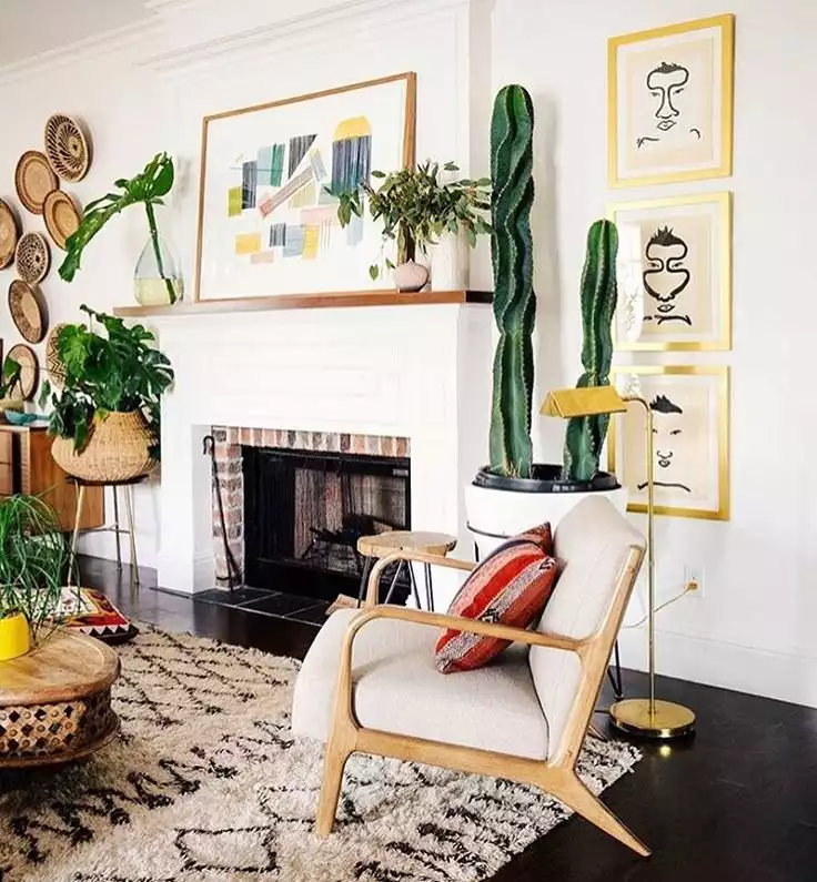 What Do You Put on a Mantel Shelf?