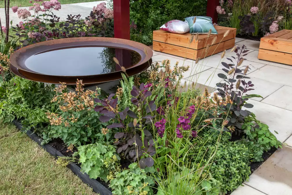 Modern wood seatings and watering steel fountain