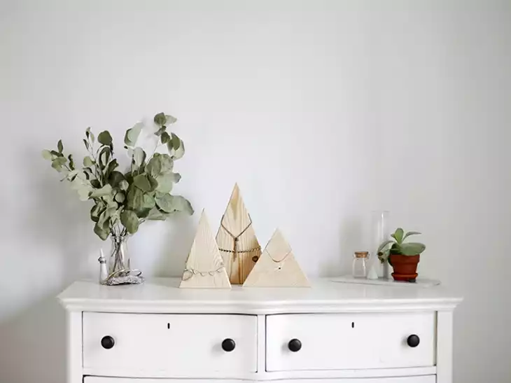 Mountain wood necklace display