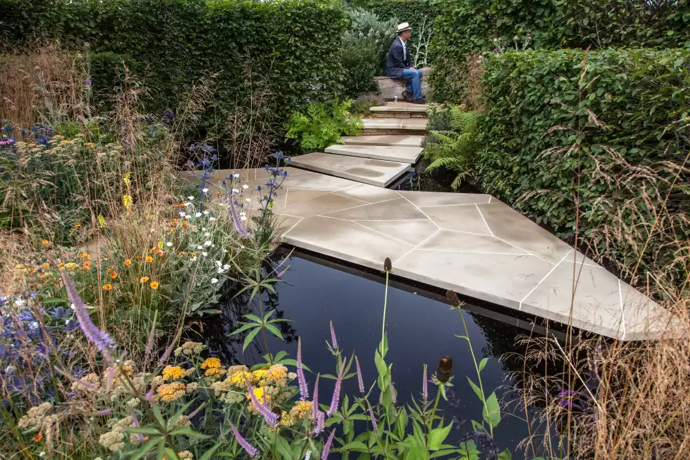 Outdoor design and water feature