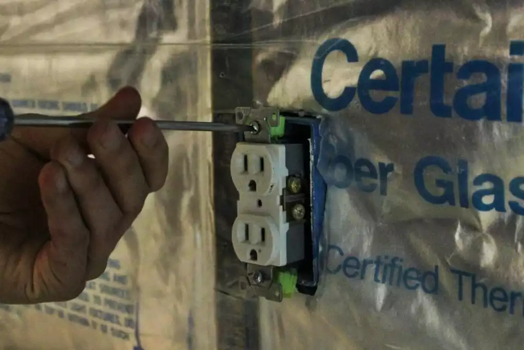 Remove Old Outlet 1024x683