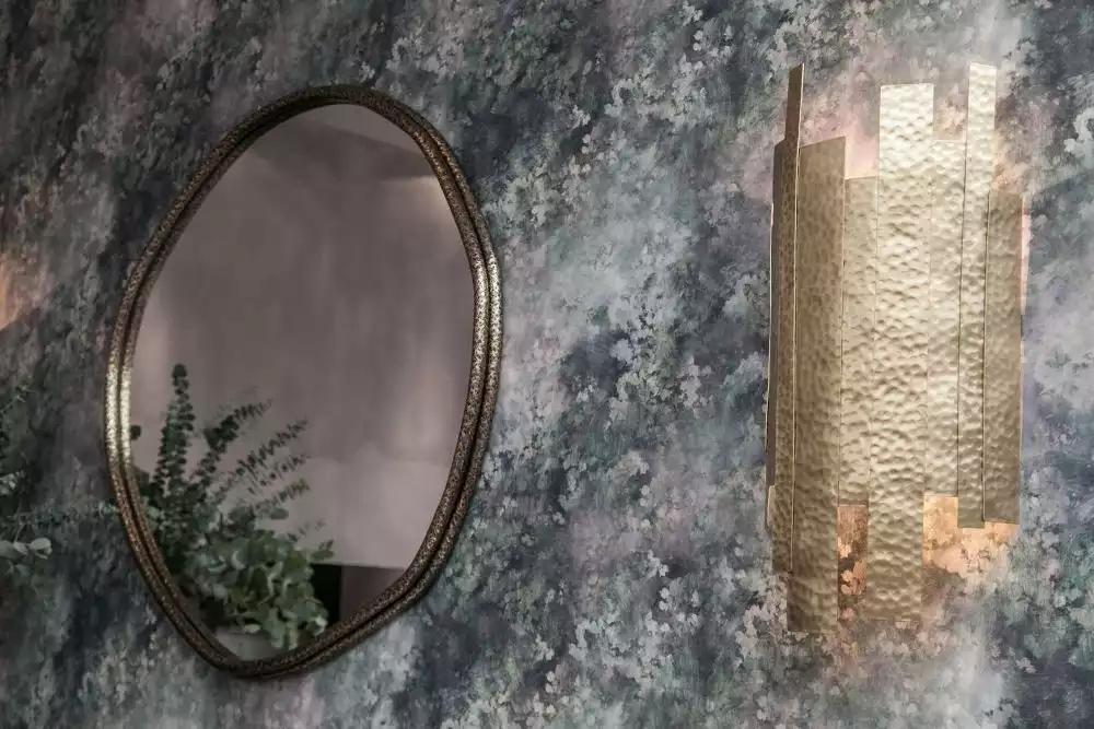 Savana Wall Lamp in Gold Leaf