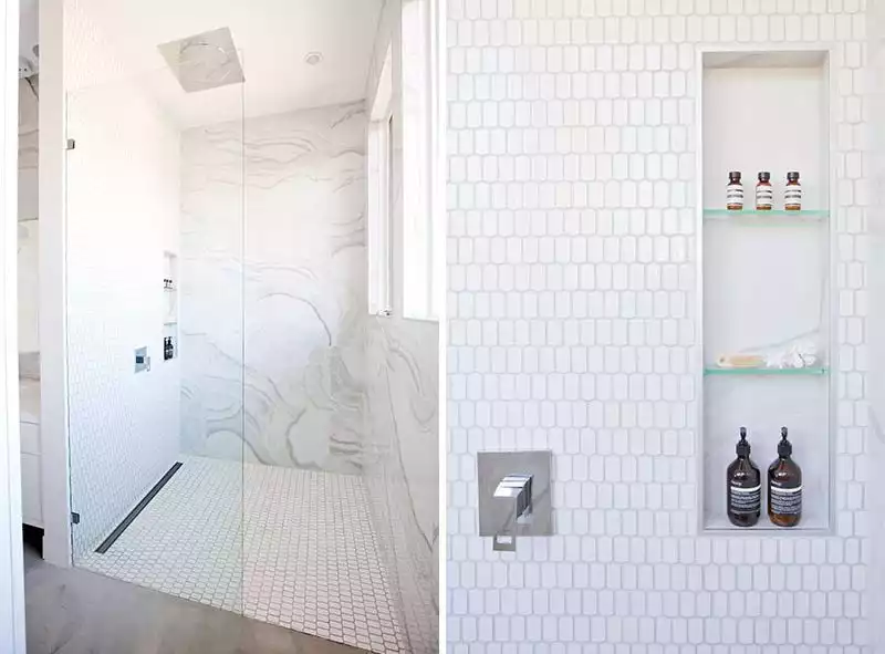 Walk-in shower With Glass Shelves For The Niche