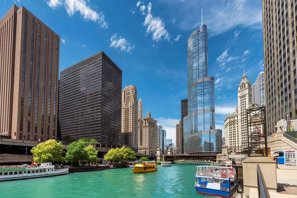 Trump International Hotel & Tower Chicago Offers Hotel Rooms and Condos