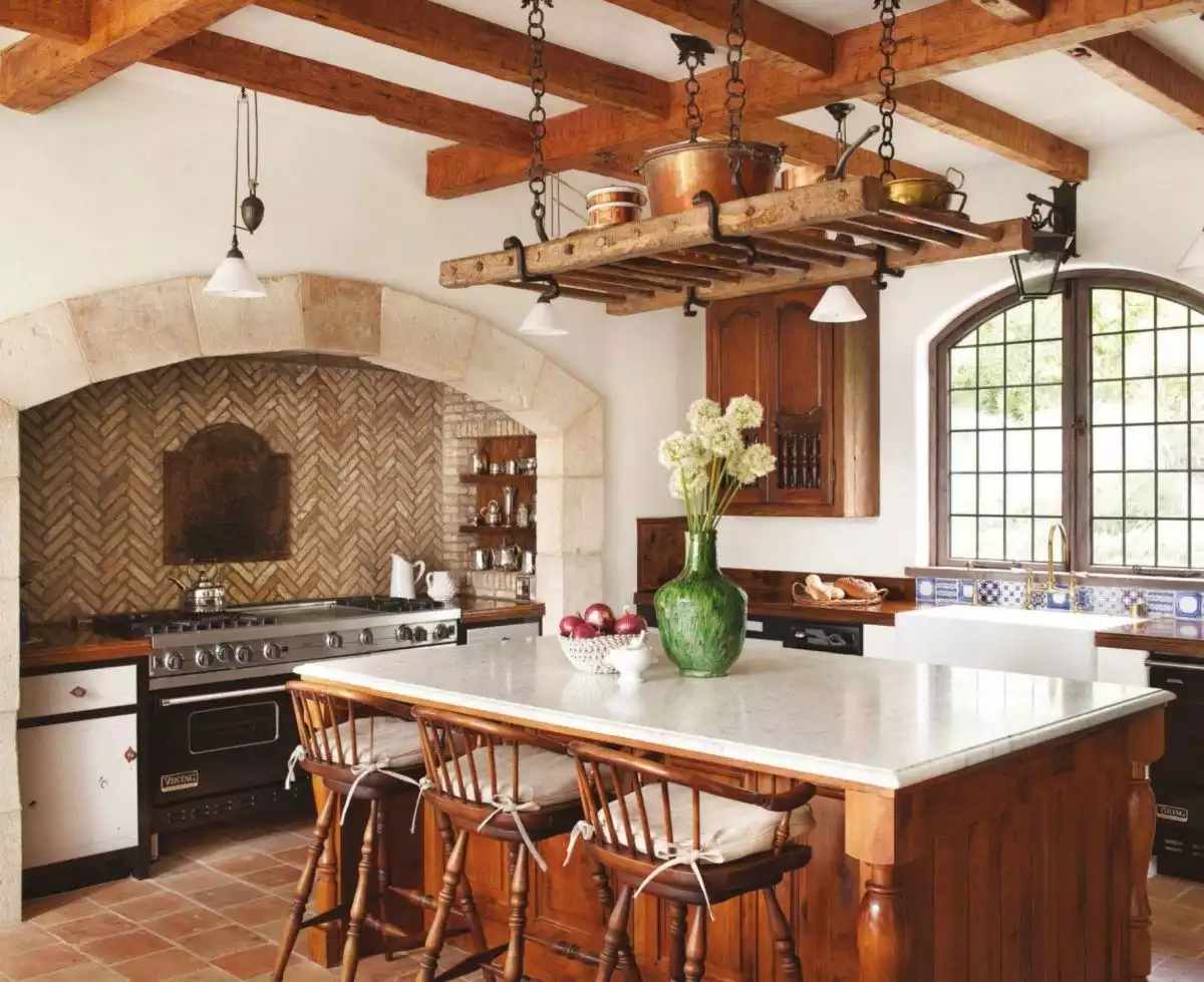 Tuscan Kitchens: Bring the Look of Italy Back Home