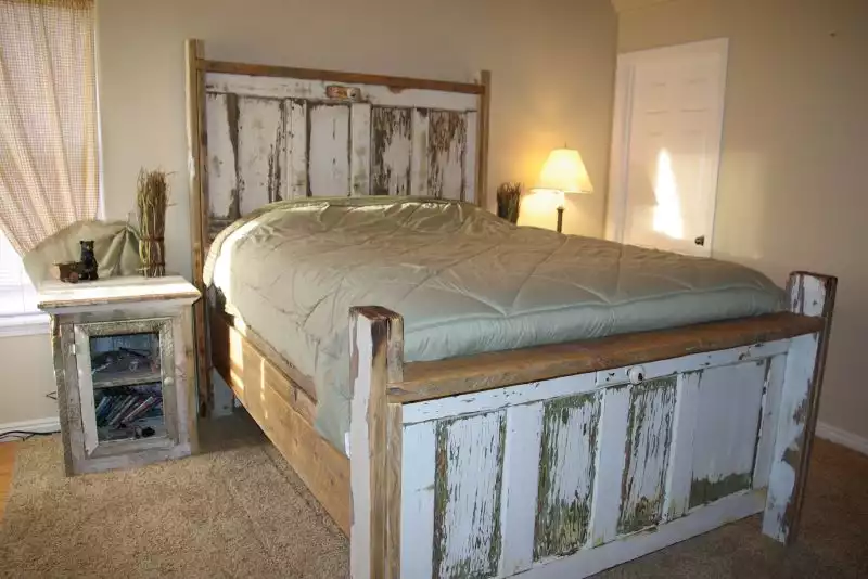 How To Build A Vintage Headboard For Your Charming Bedroom